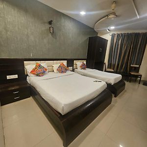 Prime Hotel Addore Palacee - Near Mumbai Airport , Visa Consultant , Jio World Convention Centre Bkc